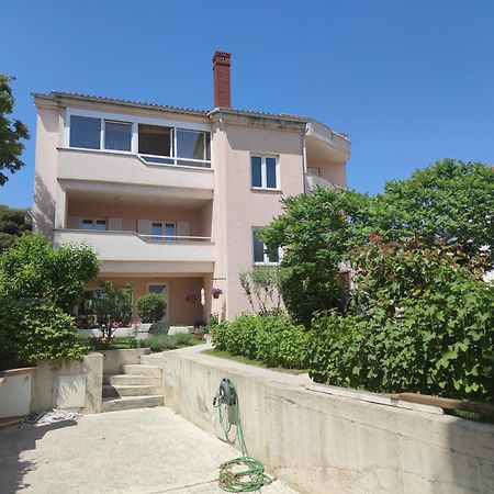 Apartments Dijana Krk Town Exterior photo