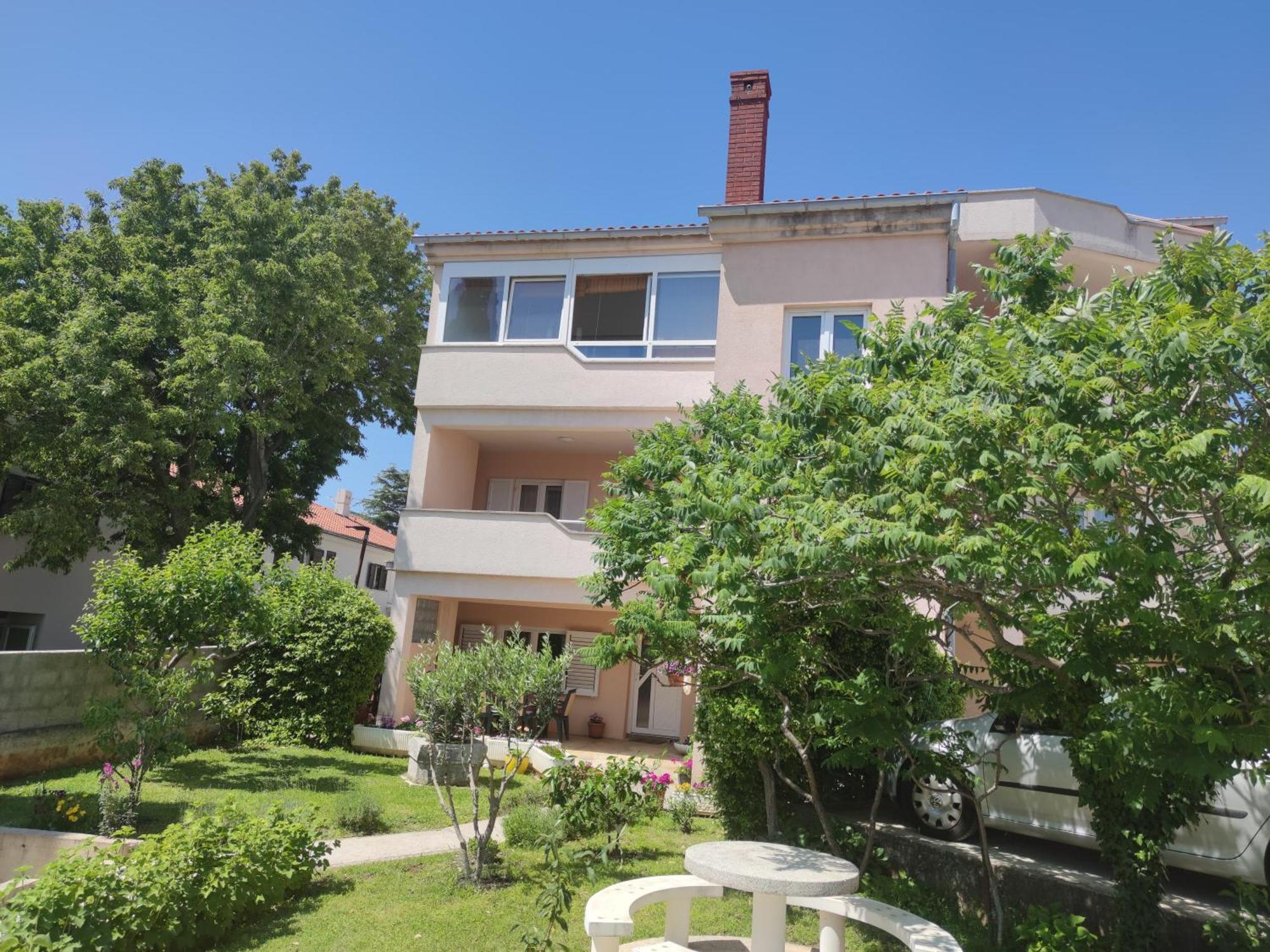 Apartments Dijana Krk Town Exterior photo