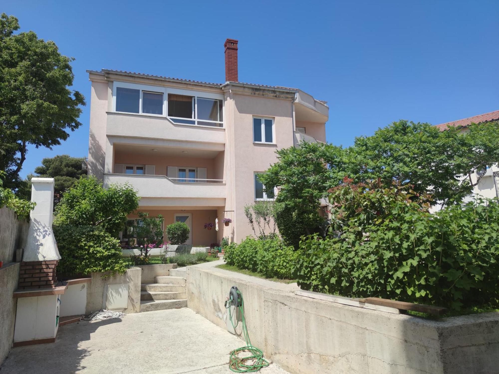 Apartments Dijana Krk Town Exterior photo
