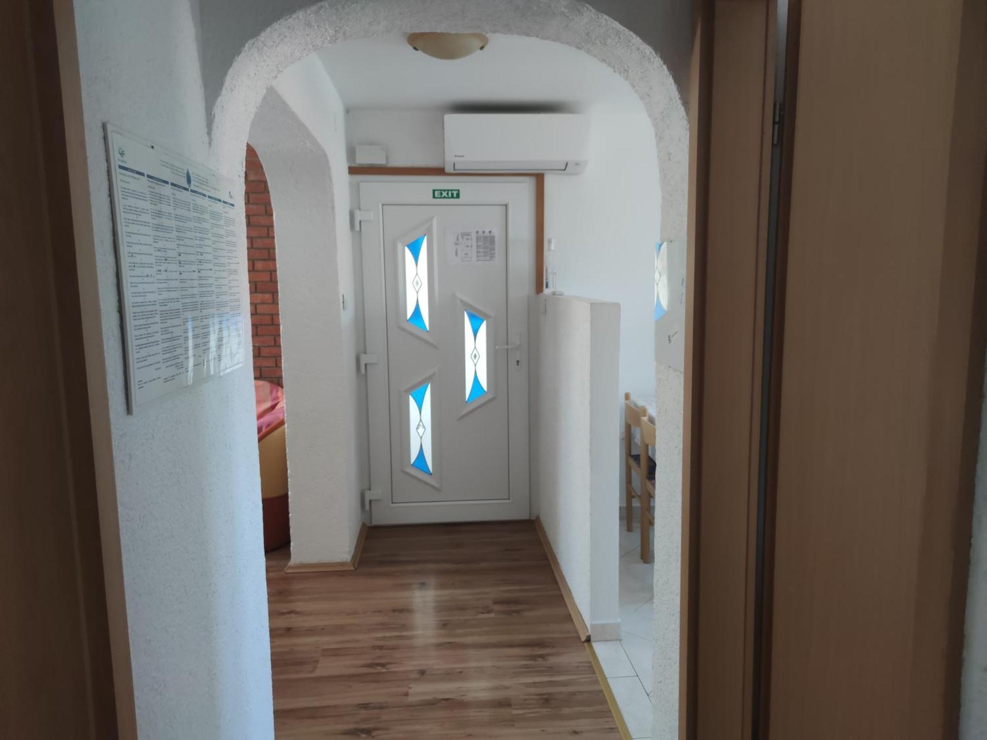 Apartments Dijana Krk Town Exterior photo